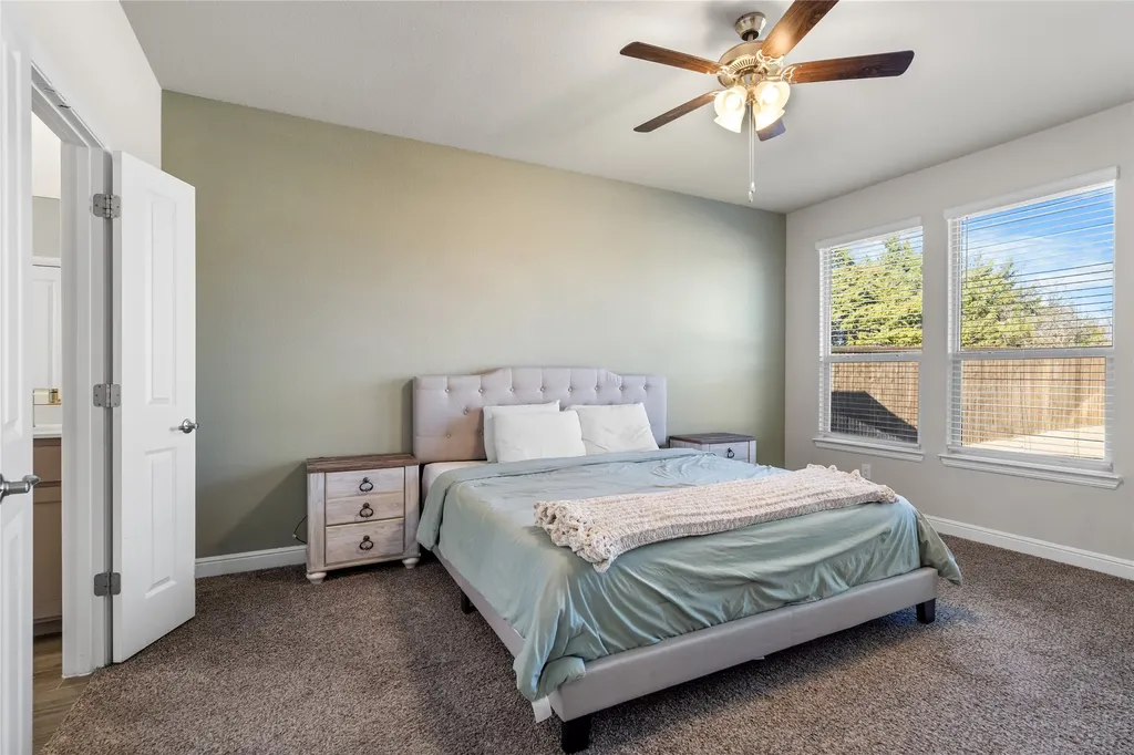 5525 Round Hill Road Denton TX 76210