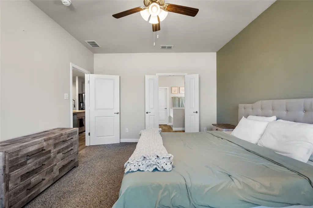 5525 Round Hill Road Denton TX 76210