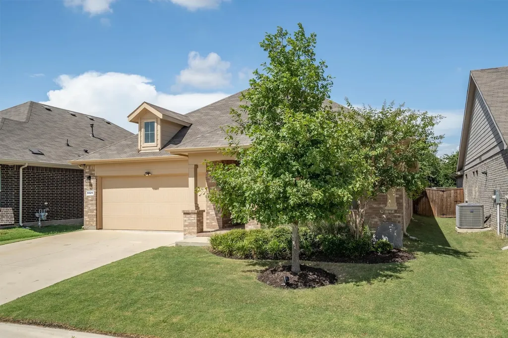 5525 Round Hill Road Denton TX 76210