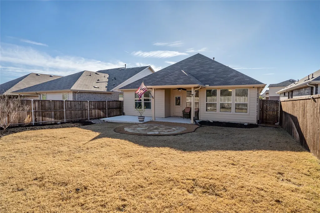 5525 Round Hill Road Denton TX 76210