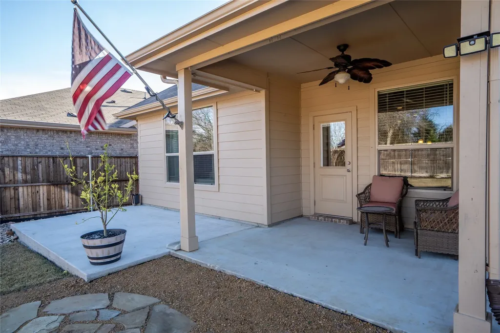5525 Round Hill Road Denton TX 76210