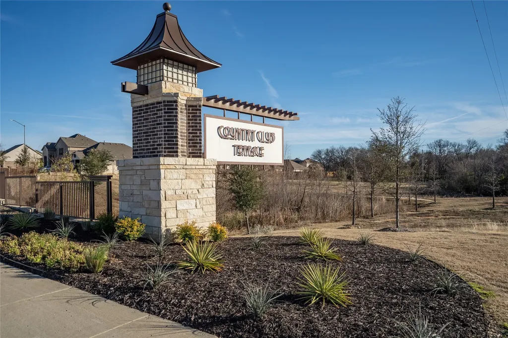 5525 Round Hill Road Denton TX 76210