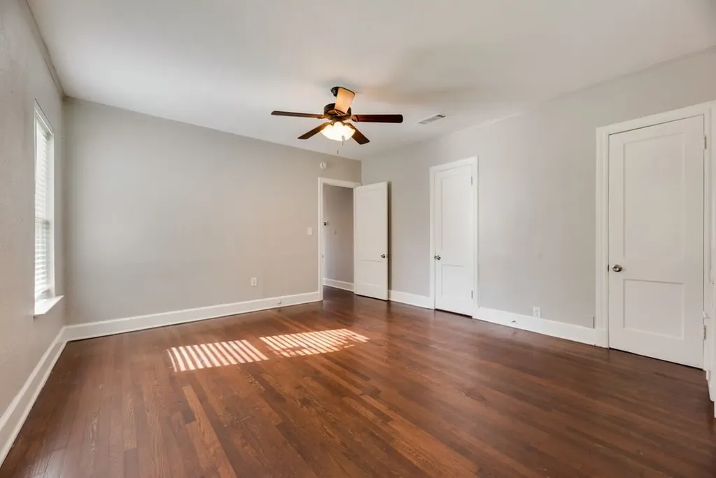 604 Casa Linda Street Ennis TX 75119