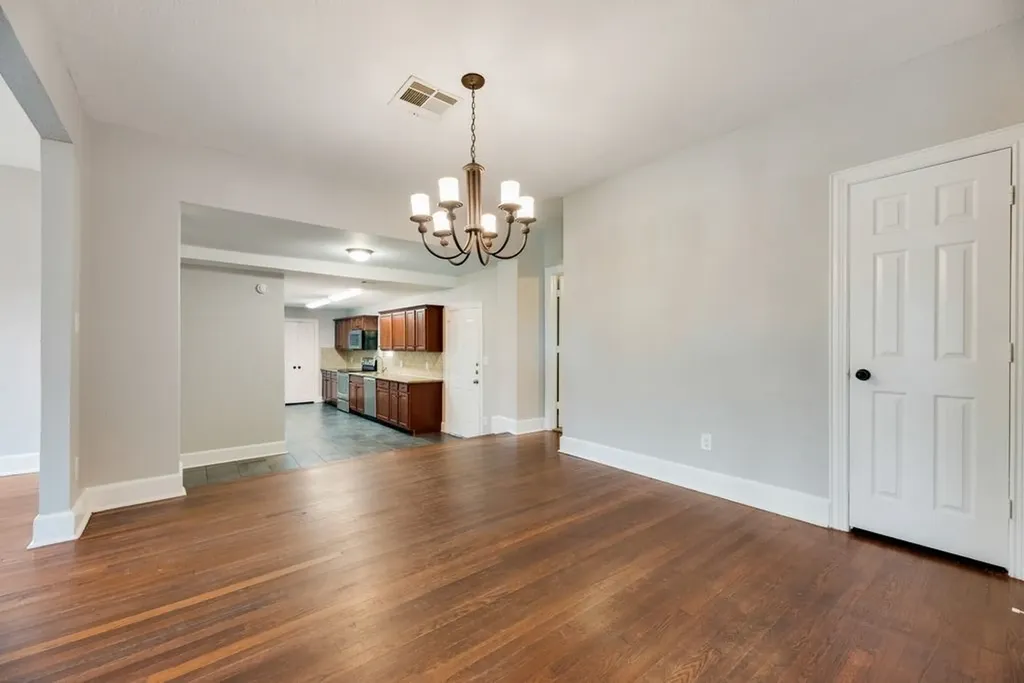604 Casa Linda Street Ennis TX 75119