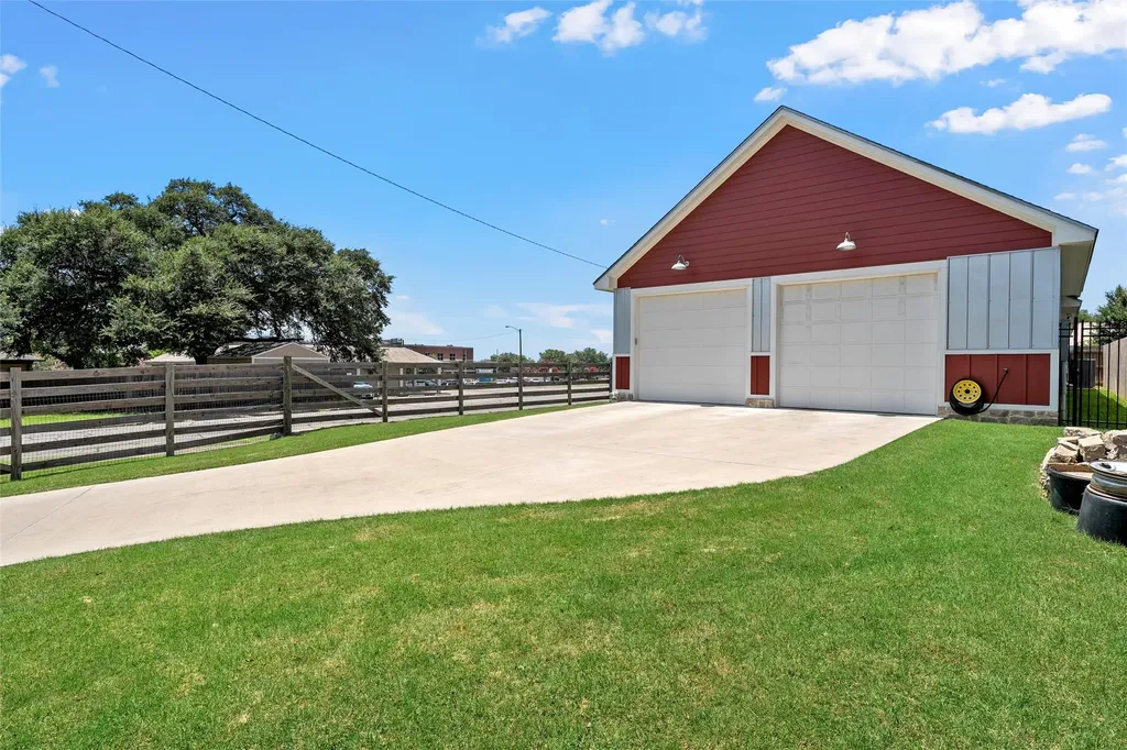 3226 Pine Avenue Waco TX 76708