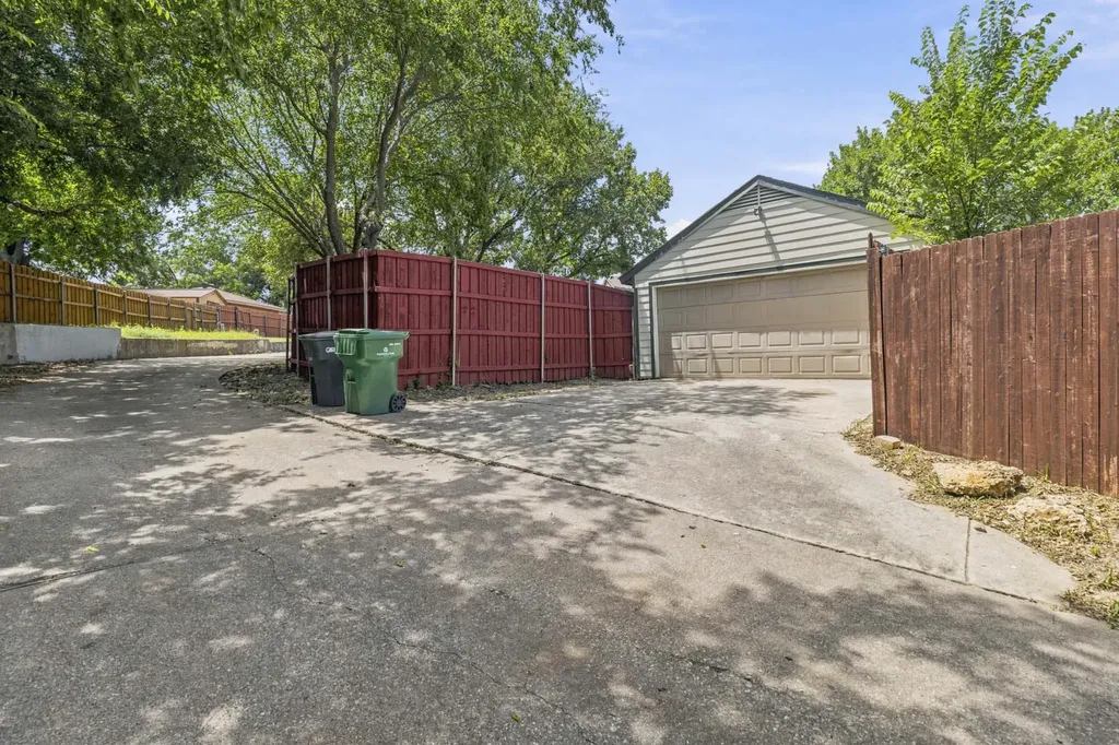 1803 Sherwood Place Carrollton TX 75006