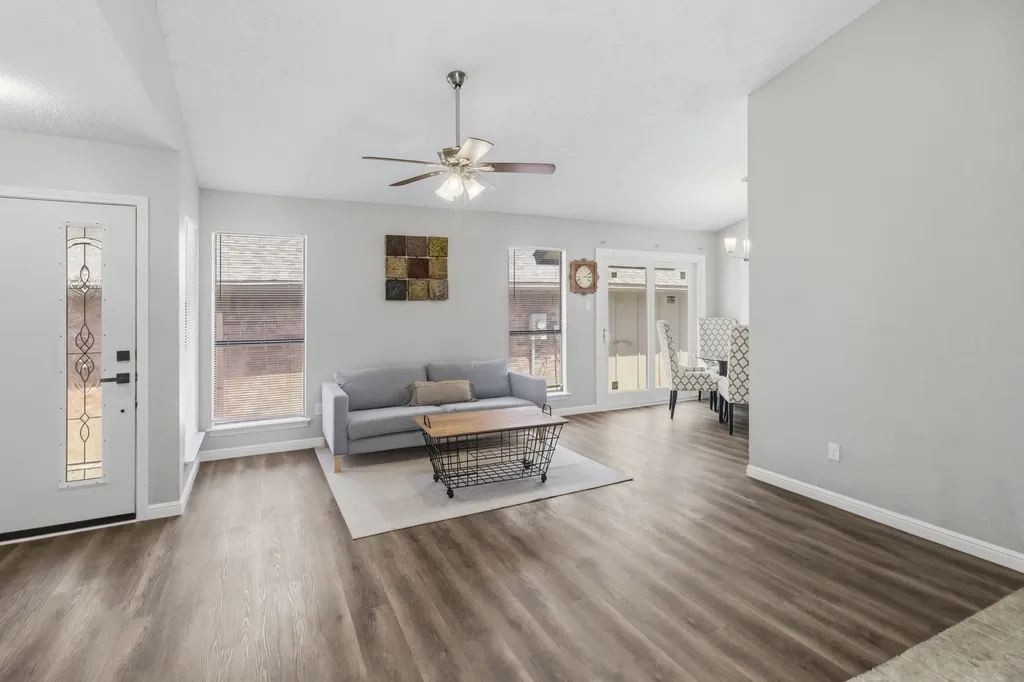 1803 Sherwood Place Carrollton TX 75006