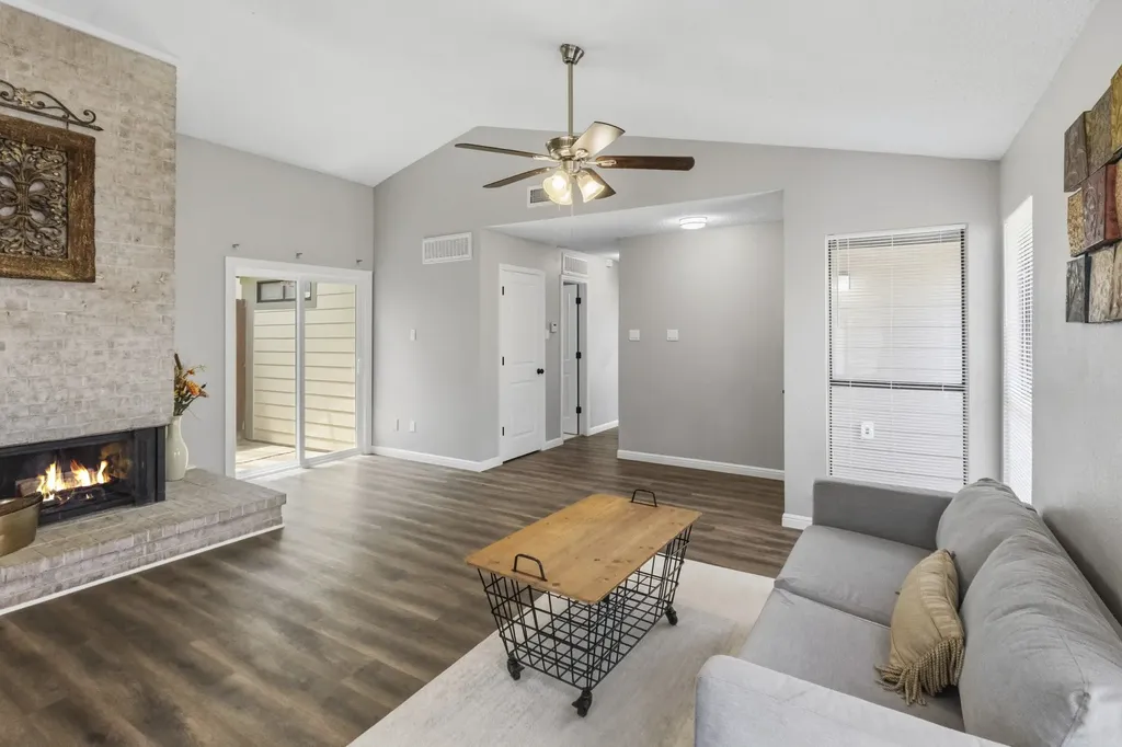 1803 Sherwood Place Carrollton TX 75006