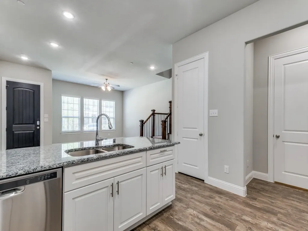 1560 Windermere Way Farmers Branch TX 75234