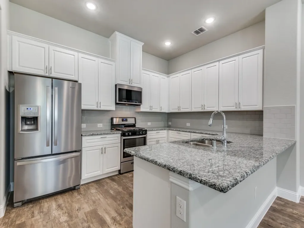 1560 Windermere Way Farmers Branch TX 75234