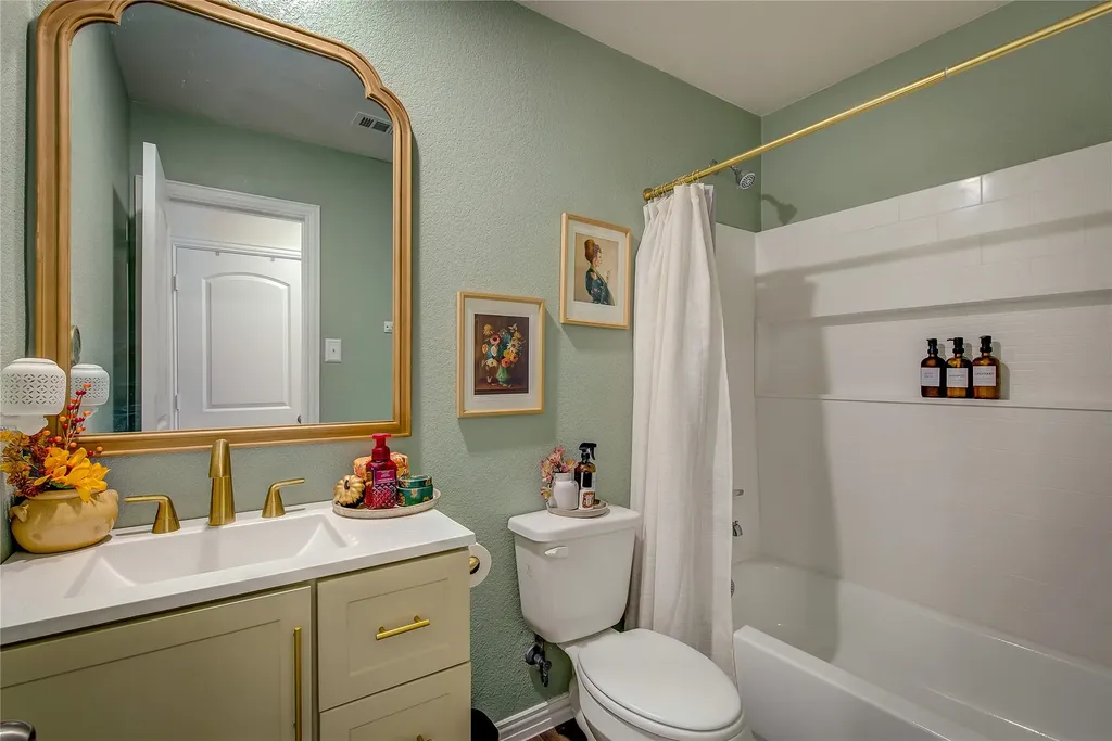 1411 Hemphill Street Greenville TX 75401