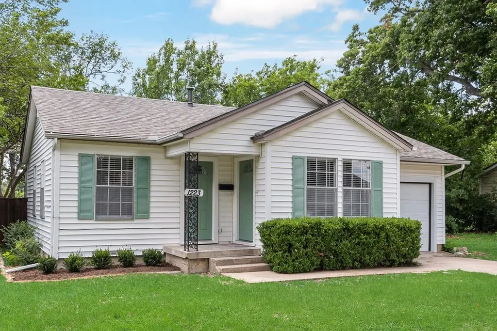 1223 Casa Vale Drive Dallas TX 75218