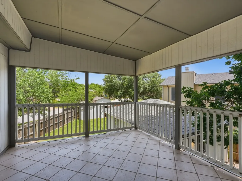 6205 Fernwood Drive Arlington TX 76001