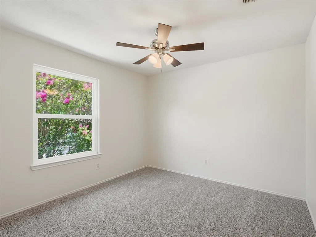 6205 Fernwood Drive Arlington TX 76001