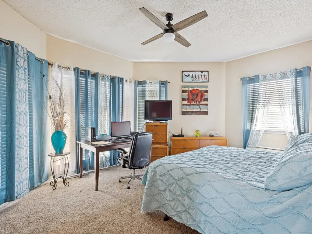 2164 Tanglewood Boulevard Pottsboro TX 75076