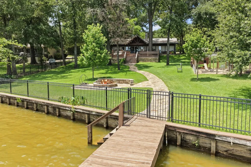 387 County Road 2940 Pittsburg TX 75686