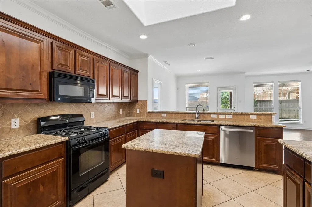 5109 Carnoustie Trail Arlington TX 76001