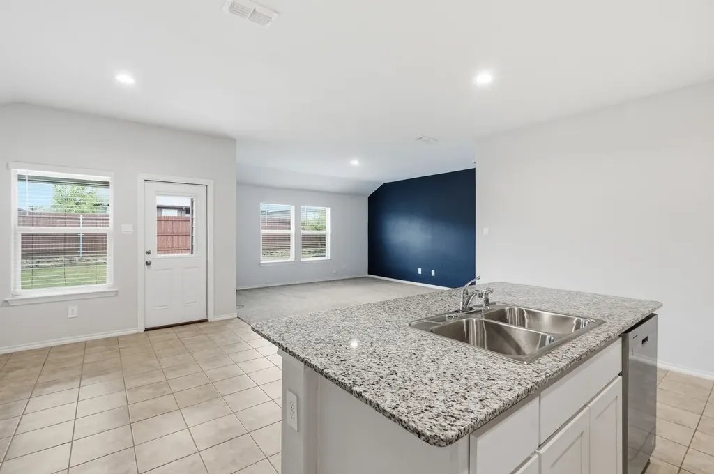 409 Beekeeper Drive Fort Worth TX 76131
