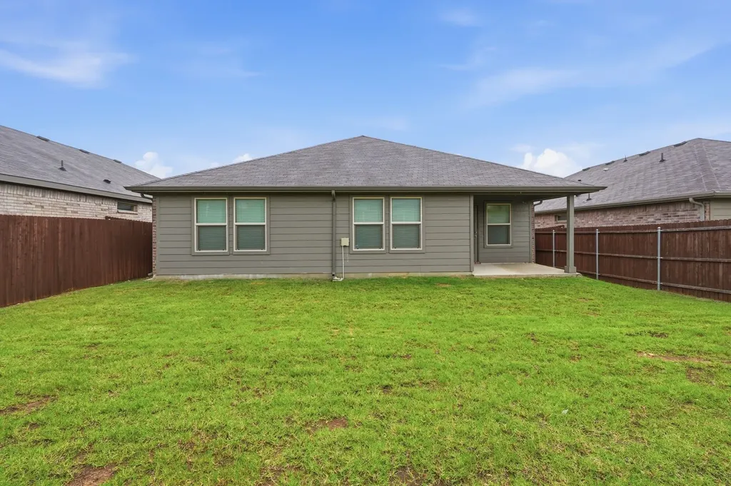 409 Beekeeper Drive Fort Worth TX 76131