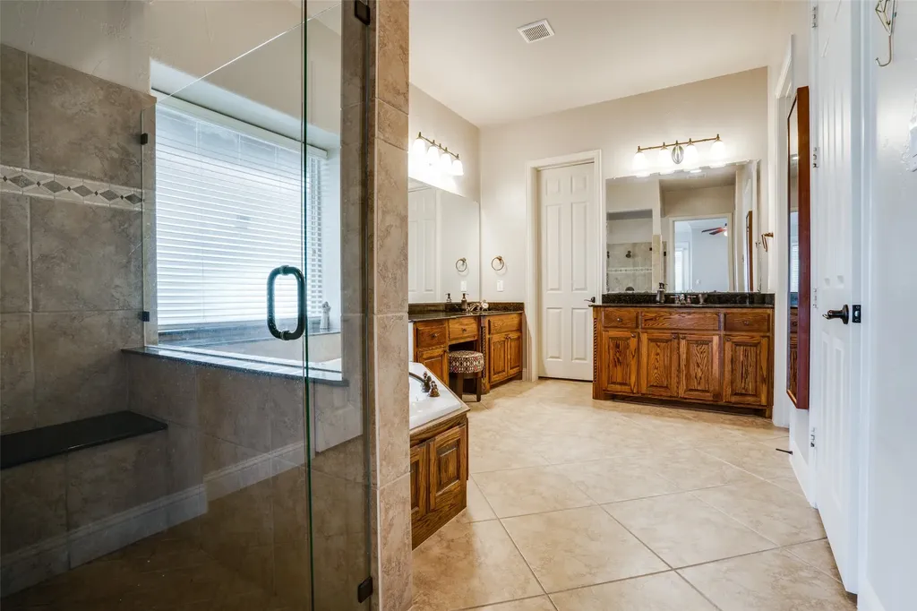 6961 Bella Vista Irving TX 75039