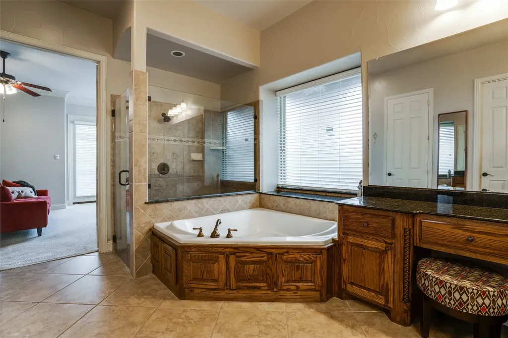 6961 Bella Vista Irving TX 75039