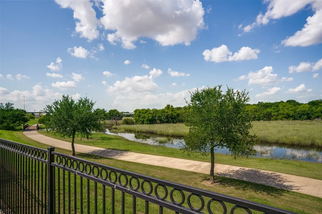 6961 Bella Vista Irving TX 75039