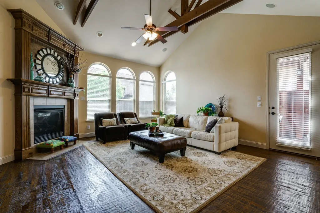 6961 Bella Vista Irving TX 75039