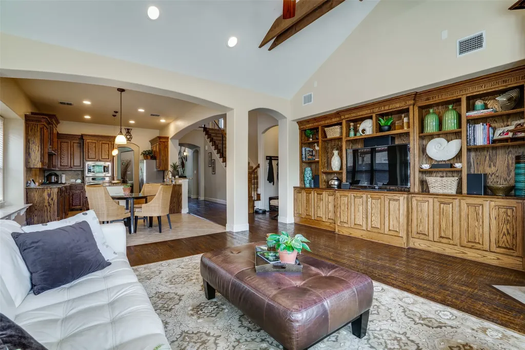 6961 Bella Vista Irving TX 75039