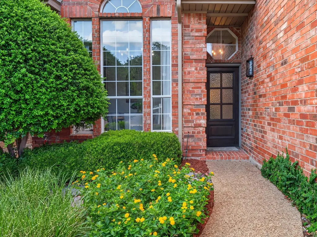 4003 Rive Lane Addison TX 75001