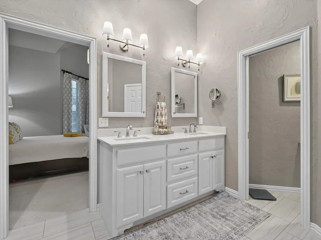 4003 Rive Lane Addison TX 75001