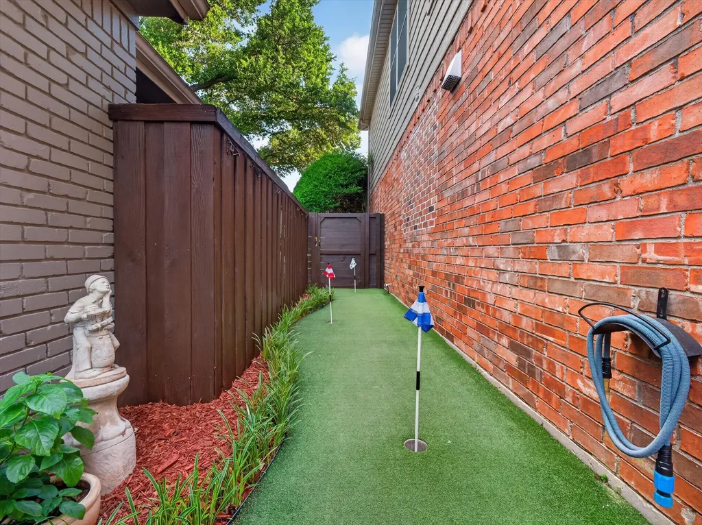 4003 Rive Lane Addison TX 75001