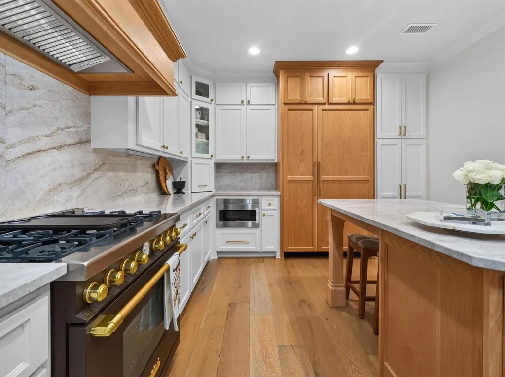 4003 Rive Lane Addison TX 75001