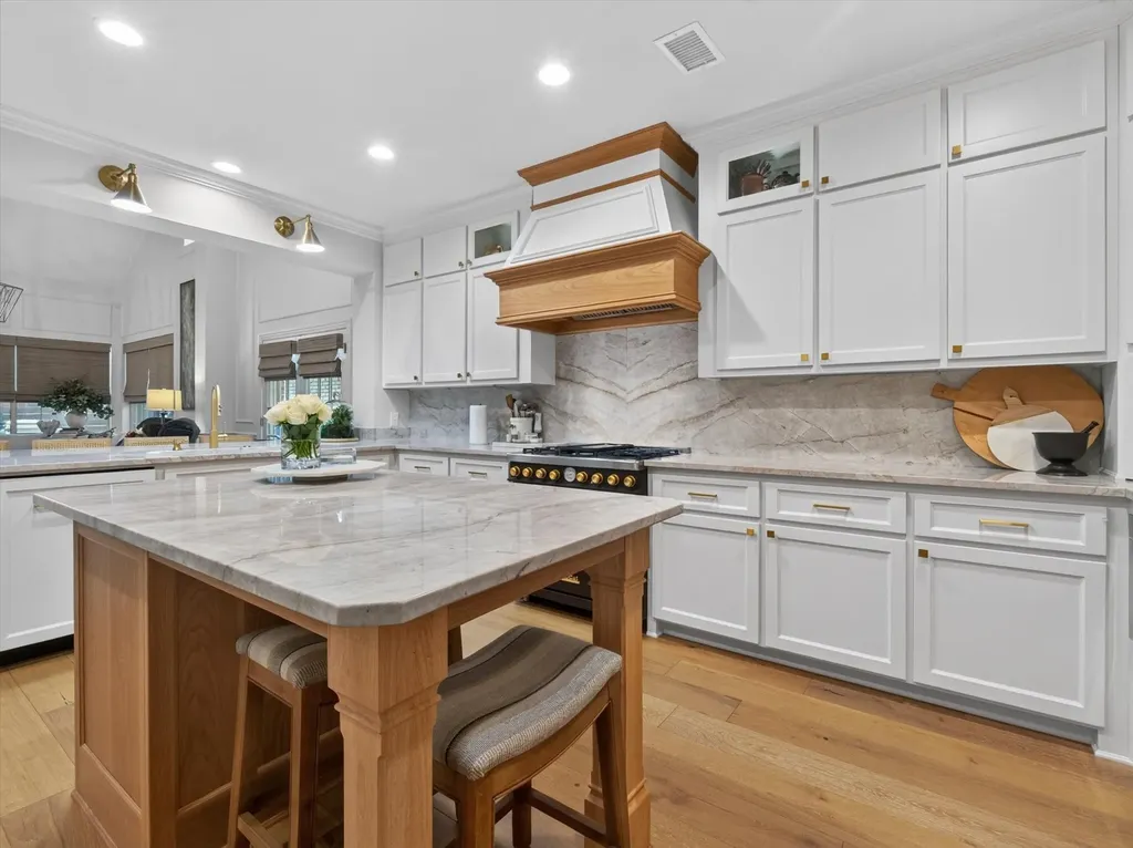 4003 Rive Lane Addison TX 75001