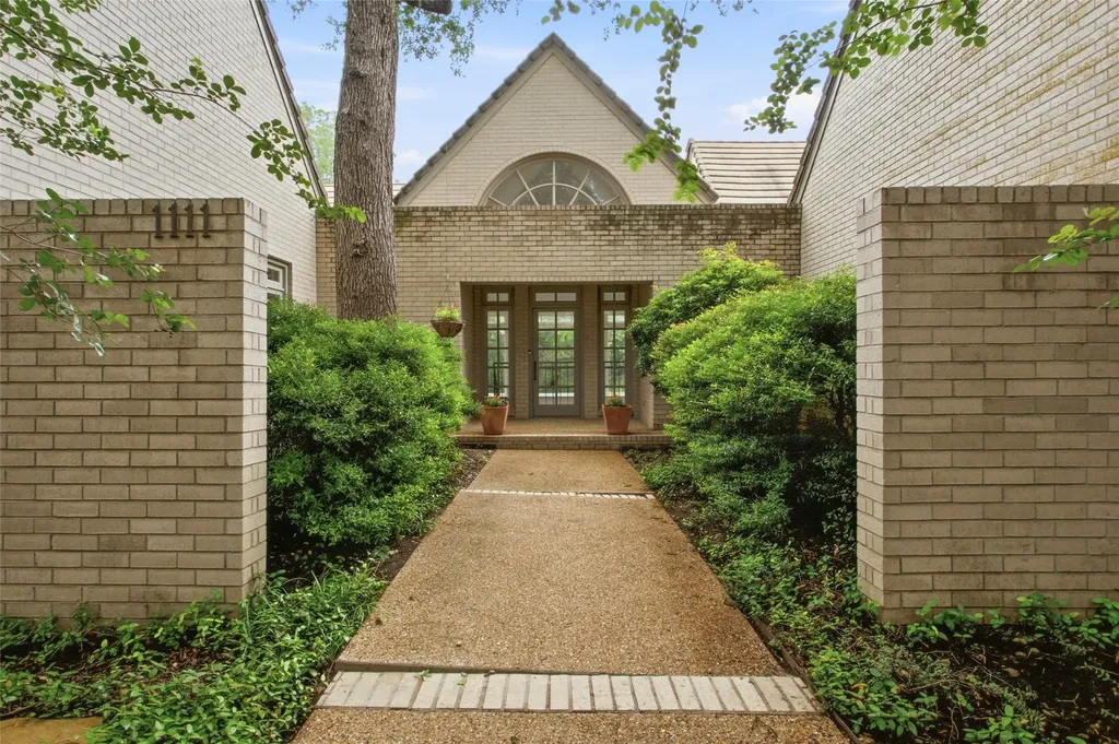 1111 Pebble Creek Road Fort Worth TX 76107