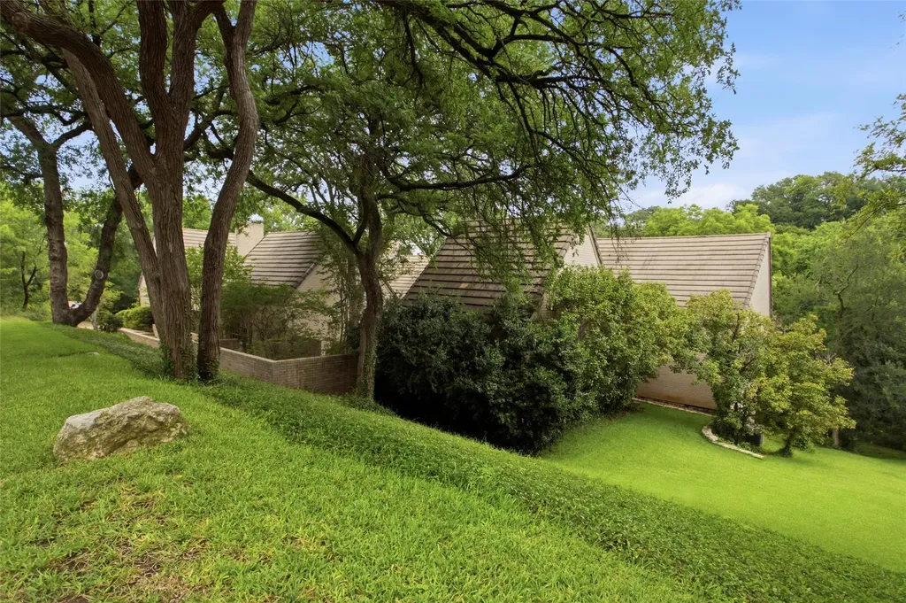 1111 Pebble Creek Road Fort Worth TX 76107