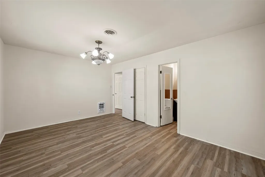 303 East Avenue Moody TX 76557