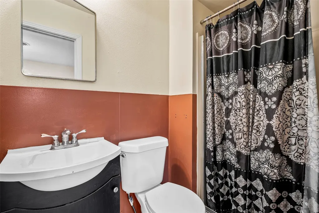 303 East Avenue Moody TX 76557