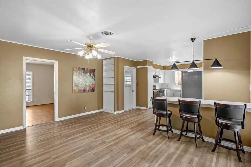 303 East Avenue Moody TX 76557