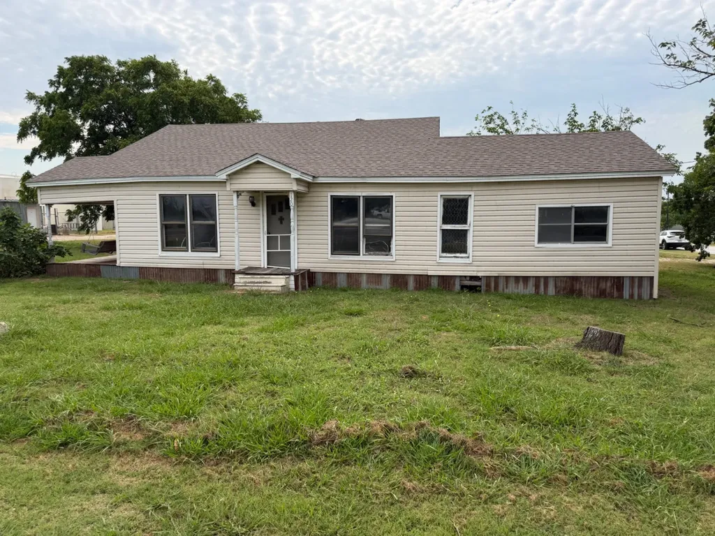 120 S Kennedy Street Penelope TX 76676