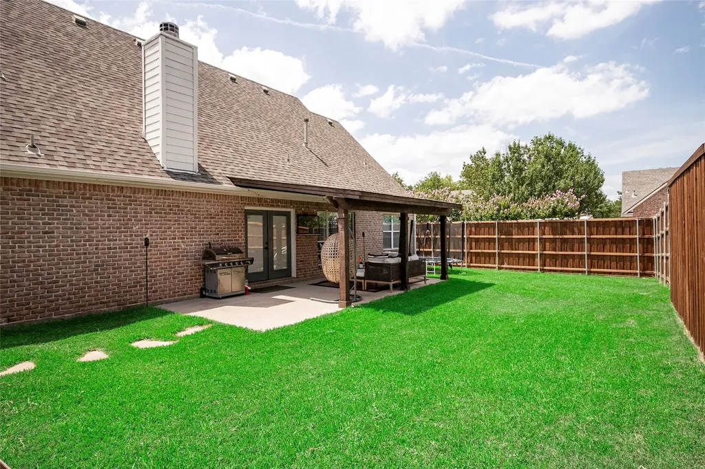 507 Mattie Lane Lake Dallas TX 75065