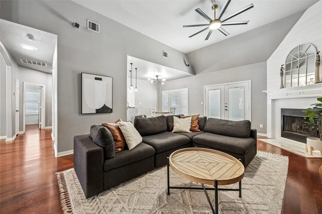 507 Mattie Lane Lake Dallas TX 75065