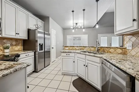 507 Mattie Lane Lake Dallas TX 75065