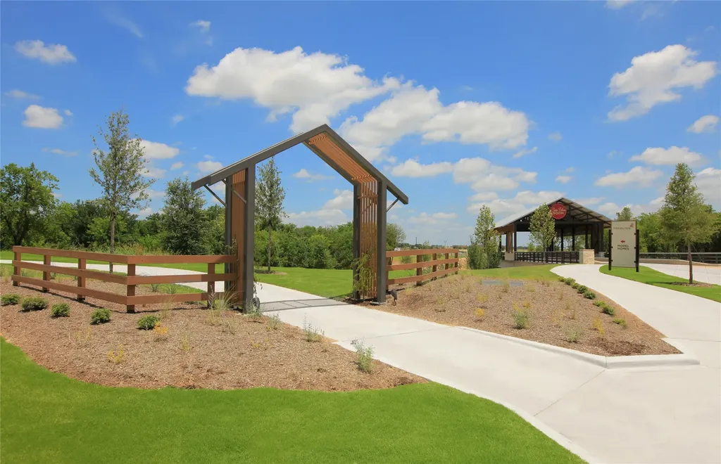 8616 Bur Oak Drive Justin TX 76247