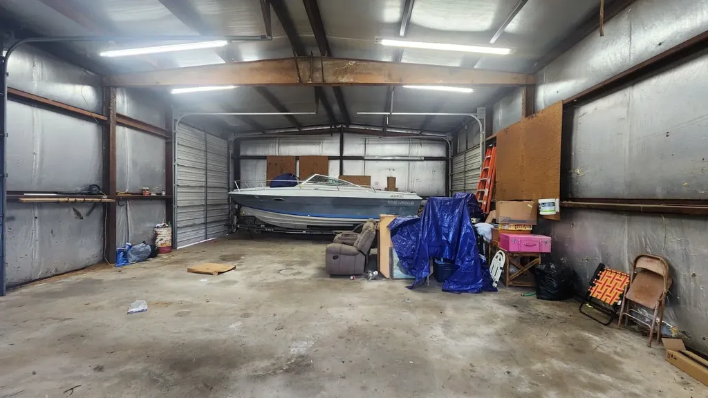 804 E Main Street Omaha TX 75571
