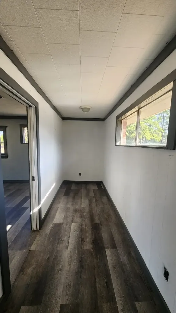 804 E Main Street Omaha TX 75571