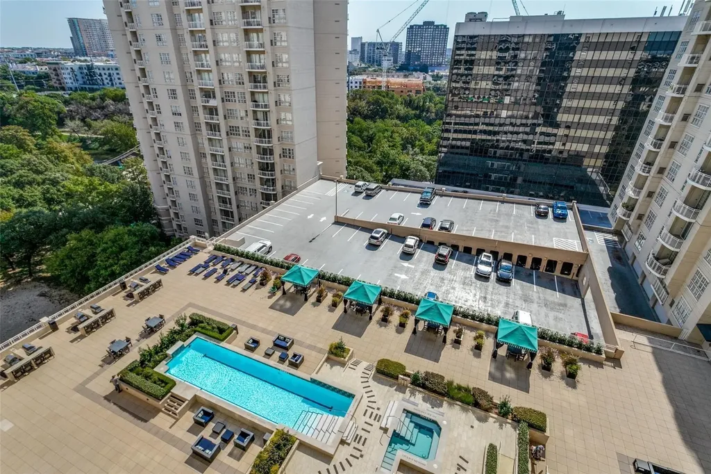 3225 Turtle Creek Boulevard Dallas TX 75219
