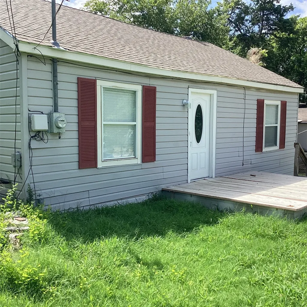 1506 S Travis Street Denison TX 75021