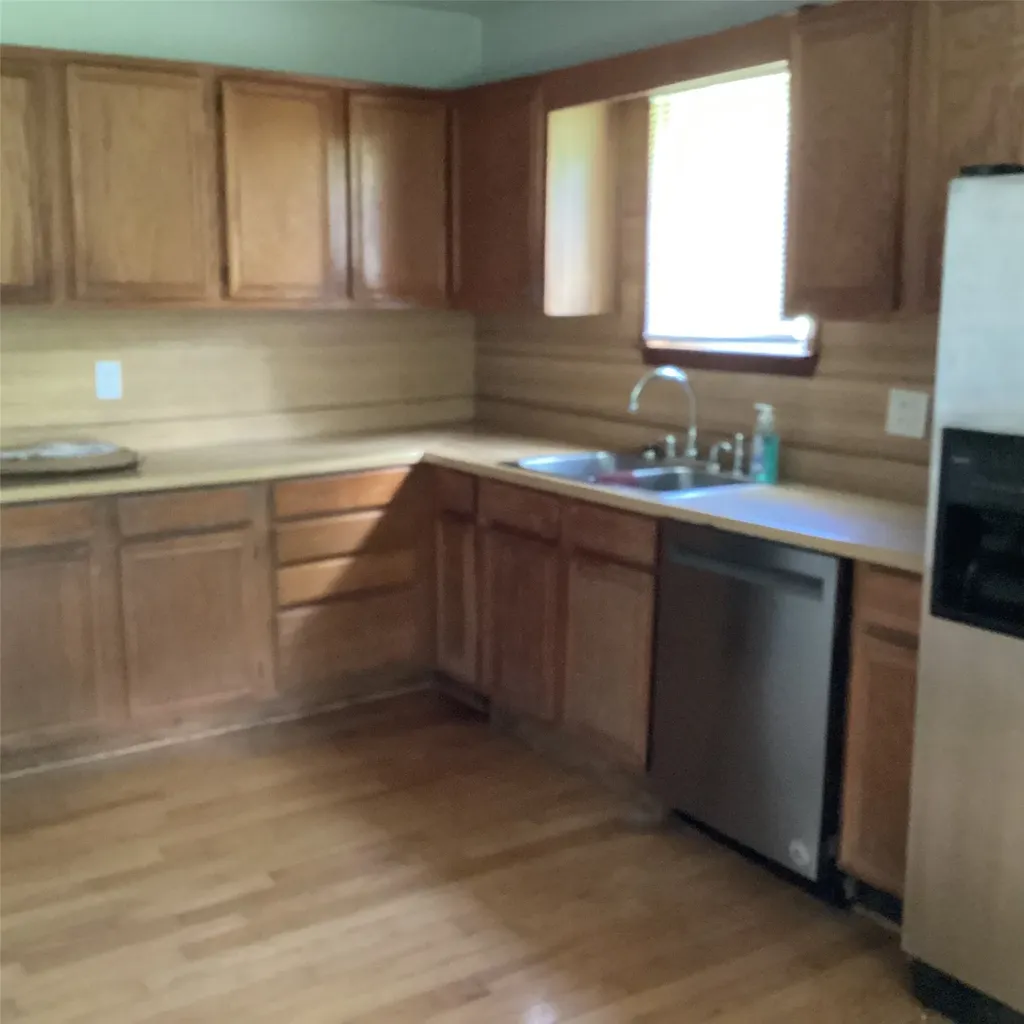 1506 S Travis Street Denison TX 75021