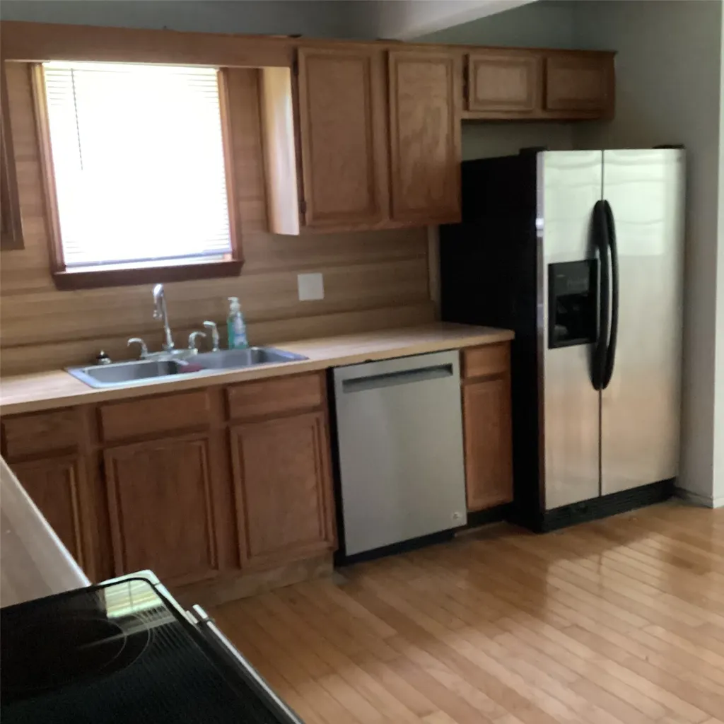 1506 S Travis Street Denison TX 75021