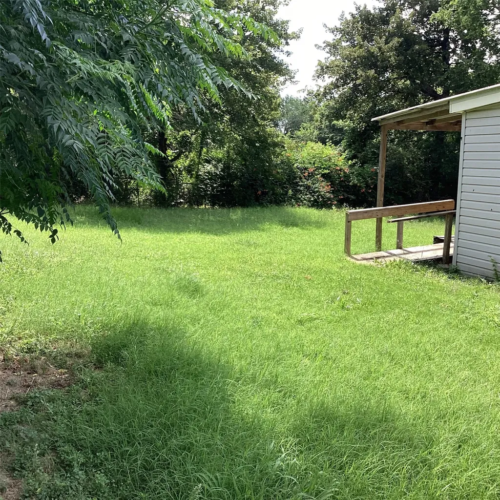 1506 S Travis Street Denison TX 75021